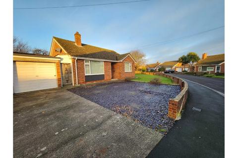 3 bedroom bungalow to rent, Grange Way, Pawlett, TA6