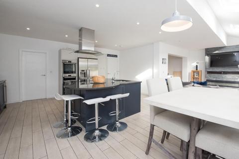 4 Four Oaks Common Road, Sutton Coldfield, B74 4NJ