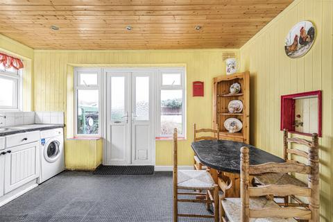 11 Ardingly Road, Saltdean, Brighton, BN2 8EG