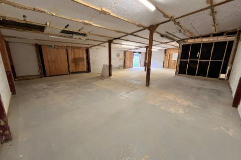 Workshop & retail space to rent, Winton Farm Barns, Wyld Court Hill, Hampstead Norreys, West Berkshire