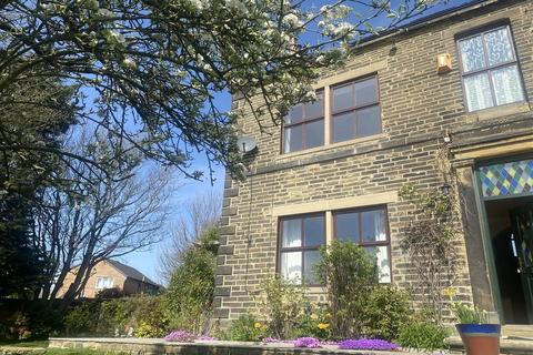 4 bedroom semi-detached house for sale, Hodgson Fold, Bradford