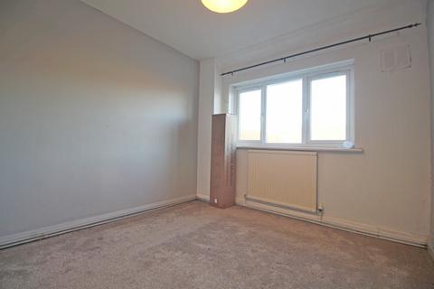 3 bedroom semi-detached house to rent, Winchester Road, Feltham, TW13