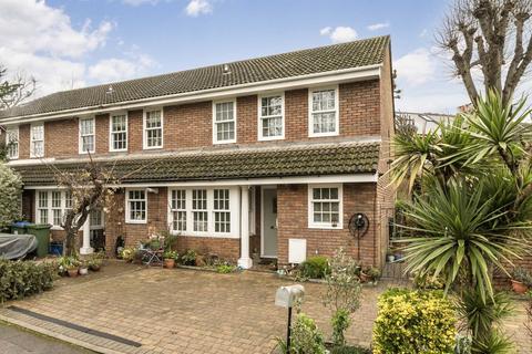 3 bedroom house for sale, Spring Grove, Hampton TW12