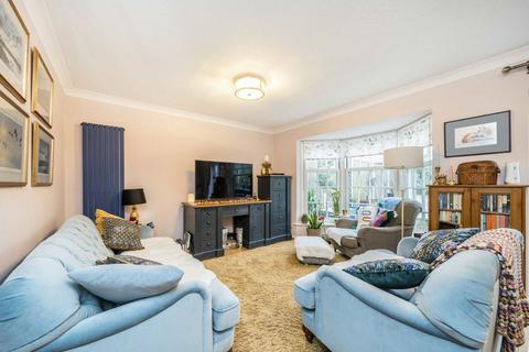 3 bedroom house for sale, Spring Grove, Hampton TW12