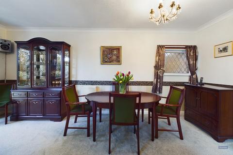 34 Hocombe Drive, Chandler's Ford, Eastleigh, SO53 5QE