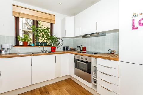 61 Prospect Place, London, E1W 3TJ