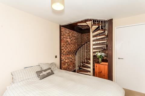 61 Prospect Place, London, E1W 3TJ