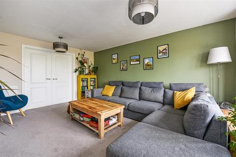 4 bedroom detached house for sale, Edneys Walk, Overton, Basingstoke