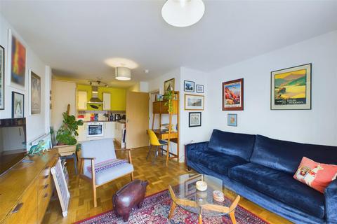 1 bedroom flat for sale, Oakley House, 4 Hotspur Street, London, SE11 6BT