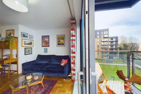 1 bedroom flat for sale, Oakley House, 4 Hotspur Street, London, SE11 6BT