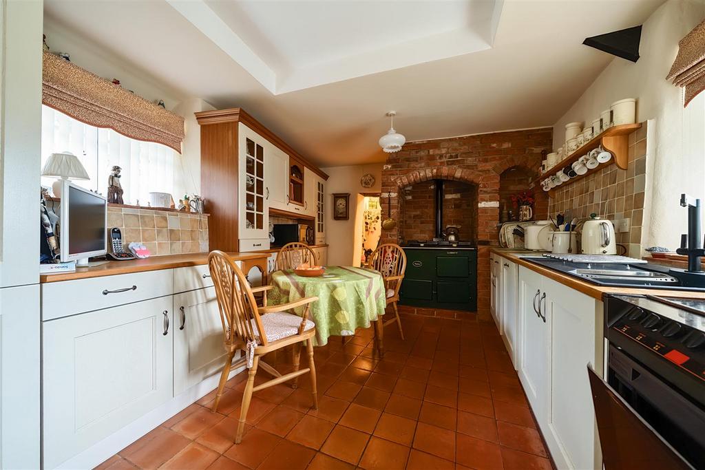 Wheelwrights Kitchen.jpg