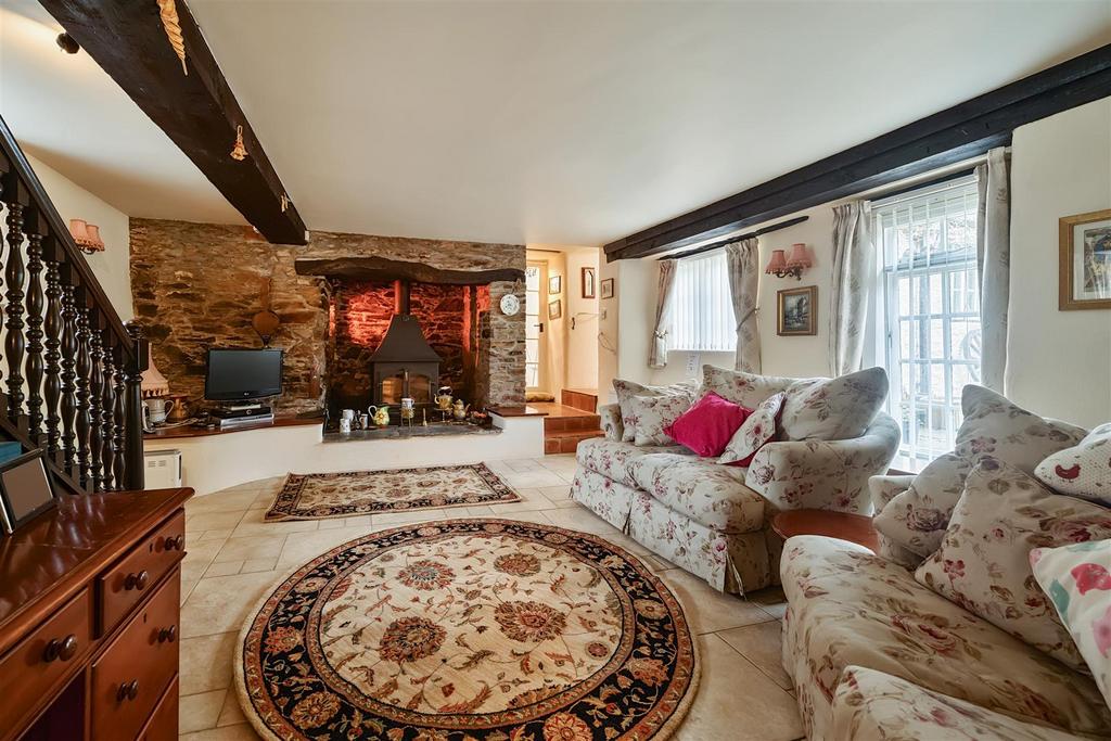 Wheelwrights Sitting Room.jpg