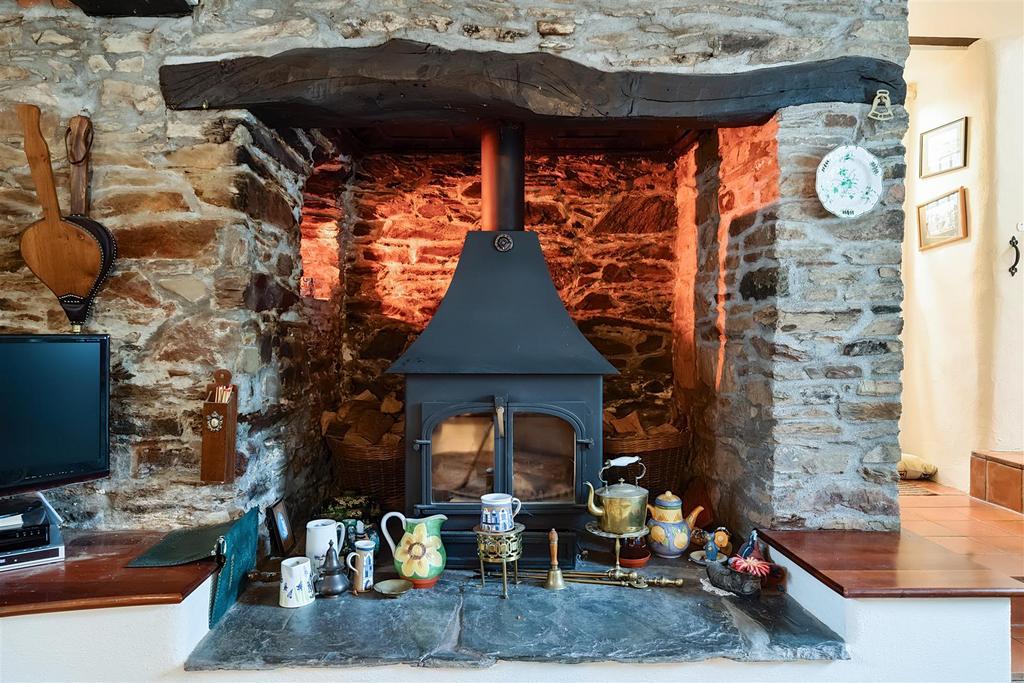 Wheelwrights Fireplace.jpg