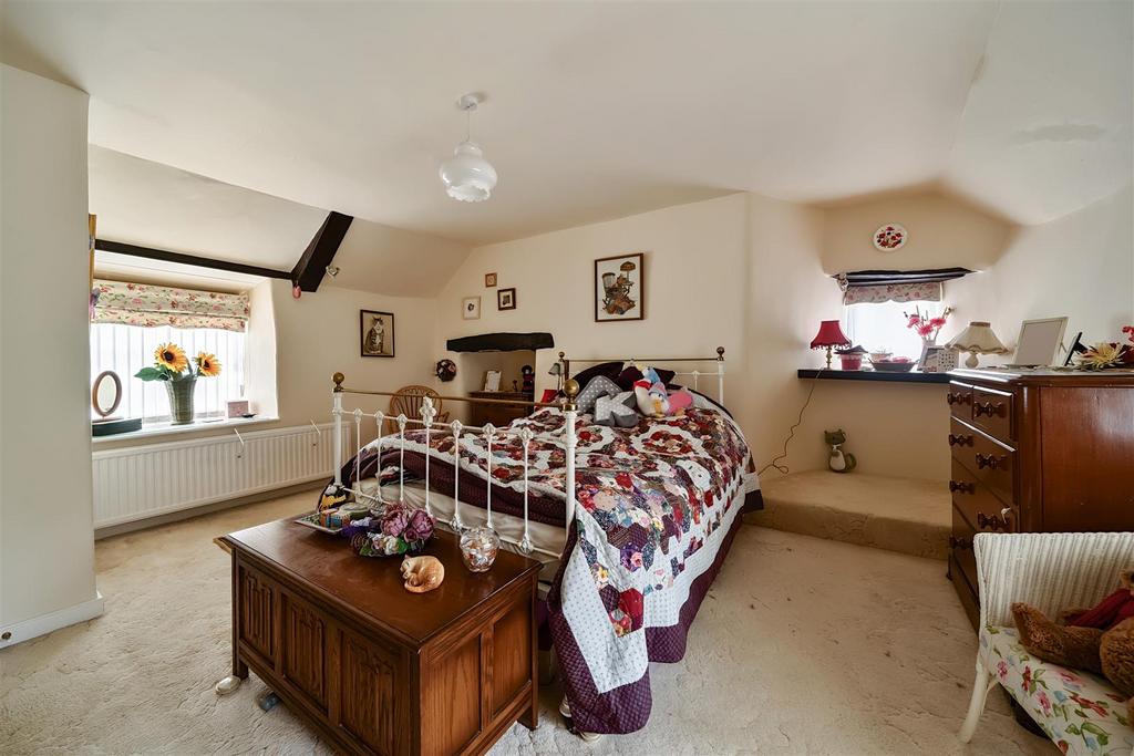 Wheelwrights Bed 1.jpg