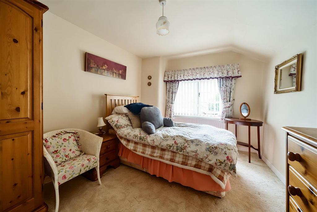 Wheelwrights Bed 2.jpg
