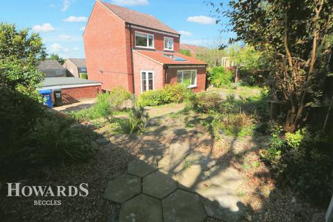 3 bedroom detached house for sale, Waveney Road, Bungay