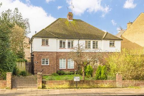 2 bedroom flat for sale, St. Margarets Road, St Margarets TW1