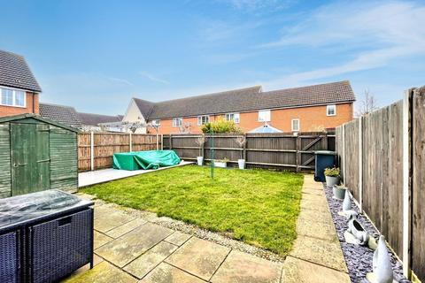 3 bedroom semi-detached house for sale, Falcon Grove, Stowmarket, IP14