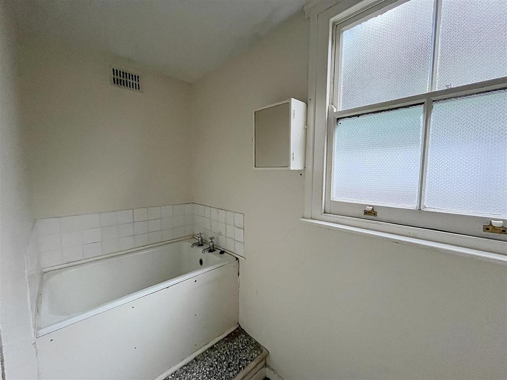 Bathroom.jpg