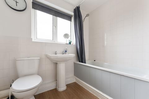 18 Angler Road, Salisbury, SP2 9PB