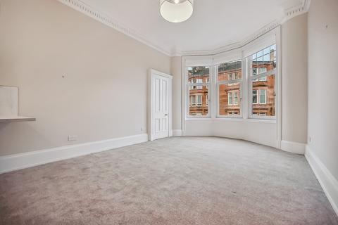 2 bedroom flat to rent, Grantley Gardens , Flat 2-1, Shawlands, Glasgow, G41 3PY