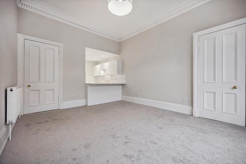 2 bedroom flat to rent, Grantley Gardens , Flat 2-1, Shawlands, Glasgow, G41 3PY