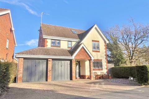 4 bedroom detached house for sale, Oaks Mead, Verwood, Dorset, BH31