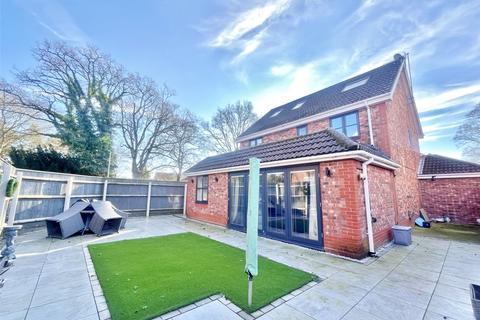 4 bedroom detached house for sale, Oaks Mead, Verwood, Dorset, BH31