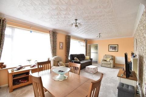 3 bedroom detached bungalow for sale, Cherry Tree Road, Charing Heath, TN27