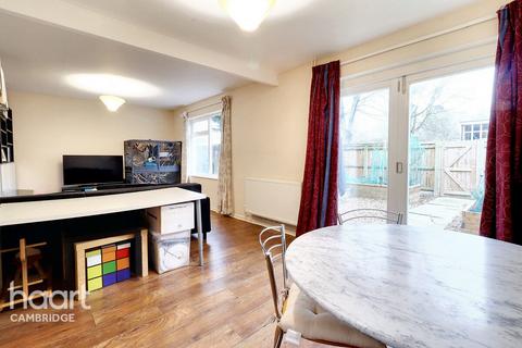 140 Hazelwood Close, Cambridge, CB4 3SP