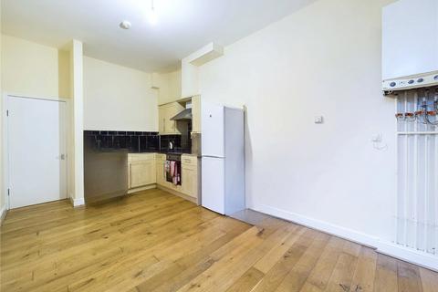 2 bedroom flat to rent, Grosvenor Park Road, Walthamstow, E17