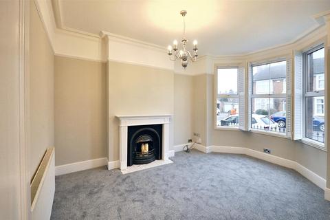 2 bedroom house to rent, Campion Road, Leamington Spa