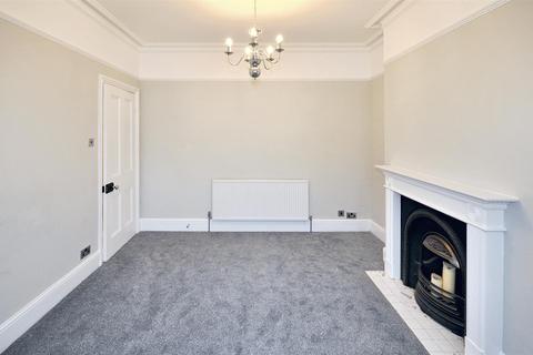 2 bedroom house to rent, Campion Road, Leamington Spa