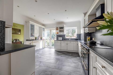 33 Clewer Hill Road, Windsor, SL4 4BU