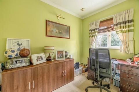 33 Clewer Hill Road, Windsor, SL4 4BU