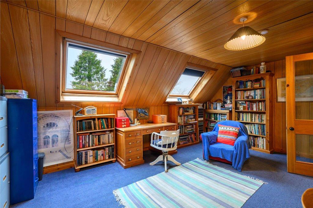 Bedroom 5/ Study