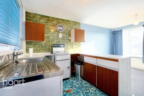 undefined, Cliffe Park Crescent, LEEDS