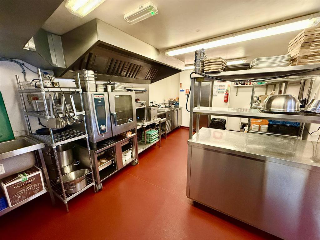 Commercial kitchen