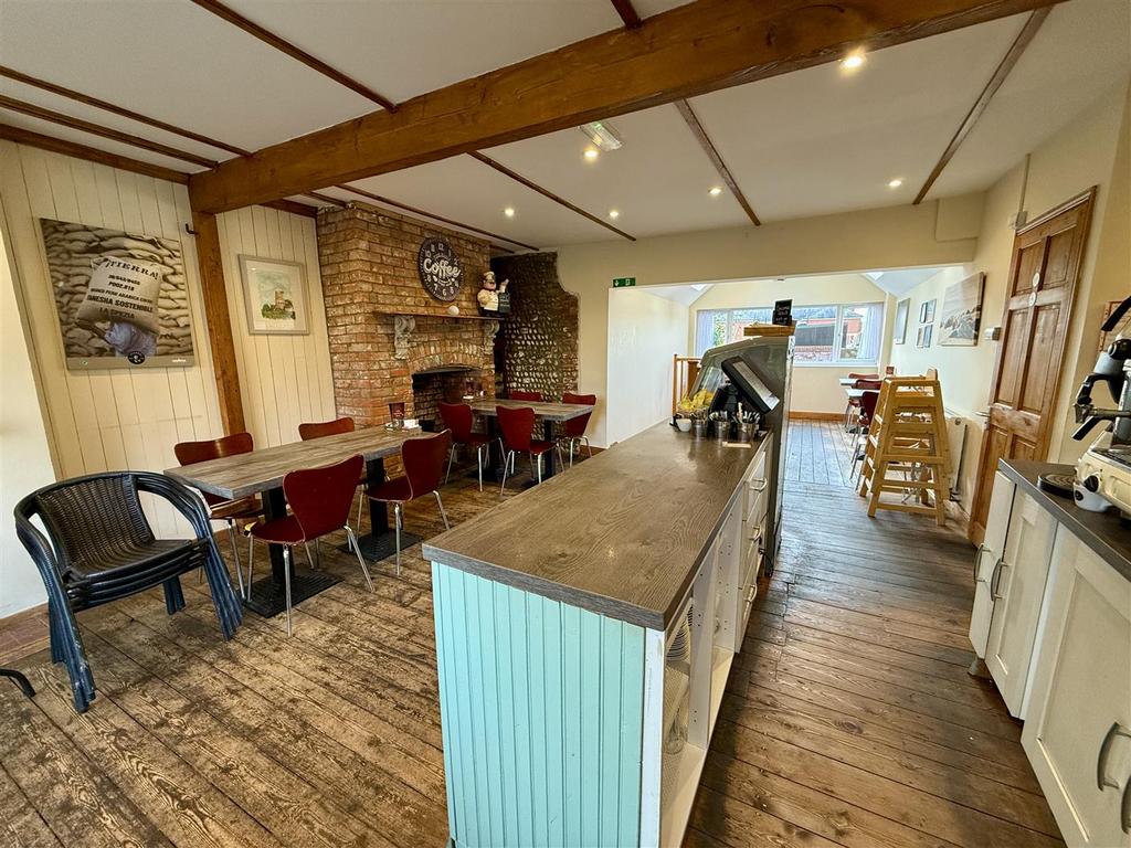 Ground floor commercial area