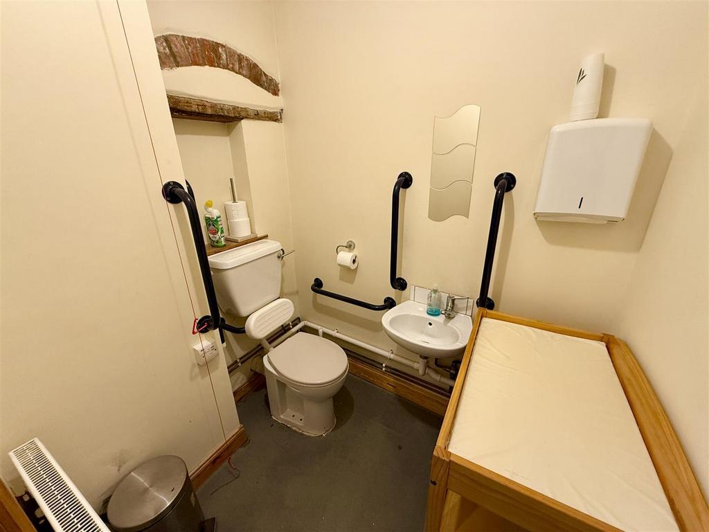 Ground floor wc