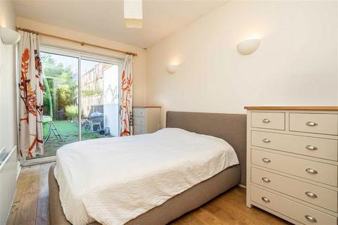 2 bedroom flat for sale, Stanley Road, Teddington TW11