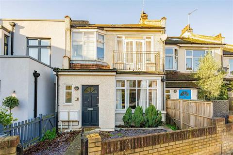 2 bedroom flat for sale, Stanley Road, Teddington TW11