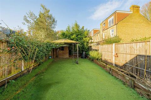 2 bedroom flat for sale, Stanley Road, Teddington TW11