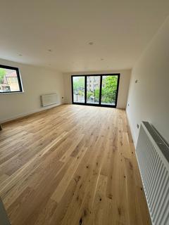 2 bedroom flat to rent, London, SE5