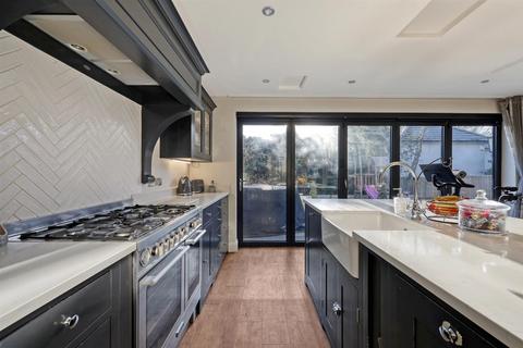 109 Rayleigh Road, Hutton, Brentwood, CM13 1LX