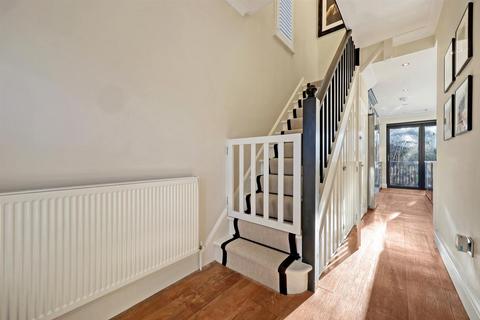 109 Rayleigh Road, Hutton, Brentwood, CM13 1LX