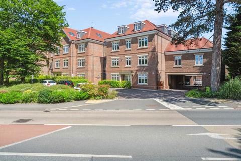 2 bedroom flat for sale, 36 Rickmansworth Road, Northwood , Northwood, middlesex, HA6 2HE