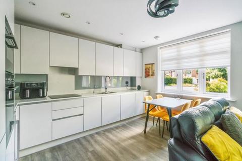 2 bedroom flat for sale, 36 Rickmansworth Road, Northwood , Northwood, middlesex, HA6 2HE