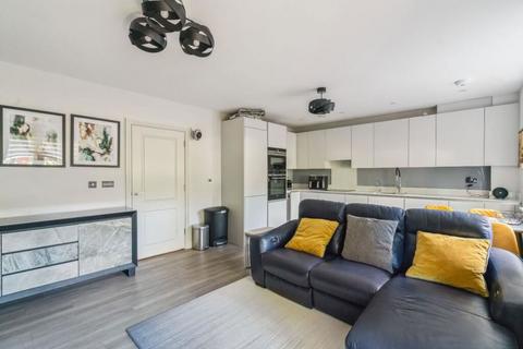 2 bedroom flat for sale, 36 Rickmansworth Road, Northwood , Northwood, middlesex, HA6 2HE