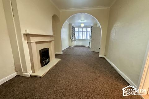 4 bedroom semi-detached house to rent, Booths Farm Road, Birmingham, West Midlands